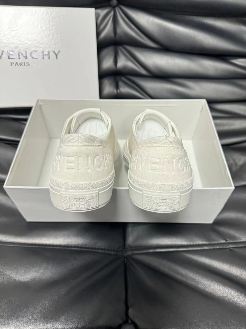 Givenchy Sneakers